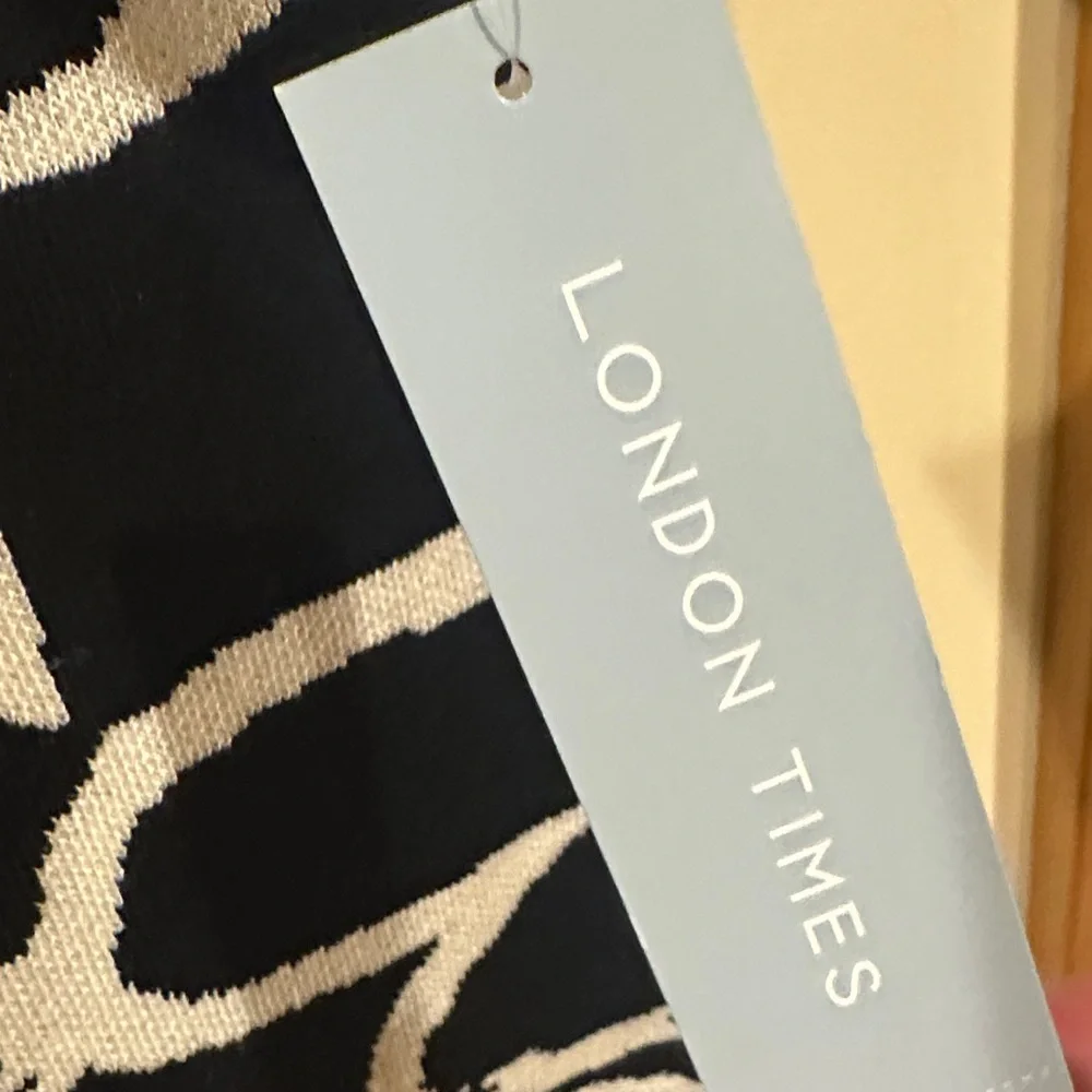 London Times Black and White Knit Dress - Picture 5 of 6